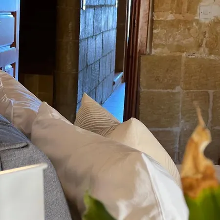 300y/o Blue Lagoon Views /ac/pool Case de vacanță