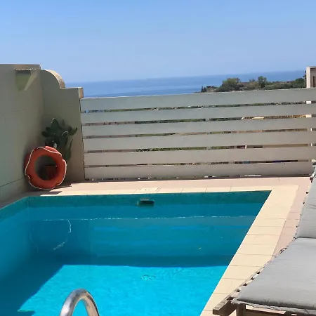 300y/o Blue Lagoon Views /ac/pool Holiday home