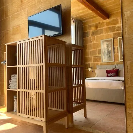 300y/o Blue Lagoon Views /ac/pool