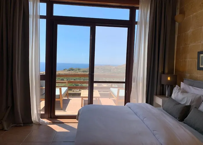 300y/o Blue Lagoon Views /ac/pool